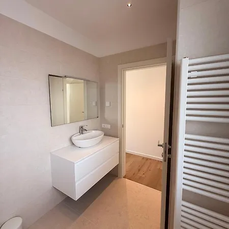 - Adults Only Verona